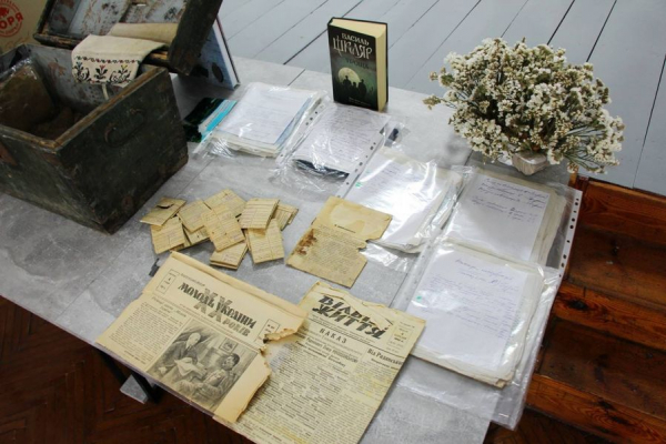 
Унікальні експонати повстанського архіву передали у Шумський музей (фото)