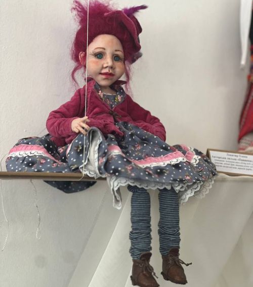 
Виставку фантастичних авторських ляльок відкрили у Кременці (фото)