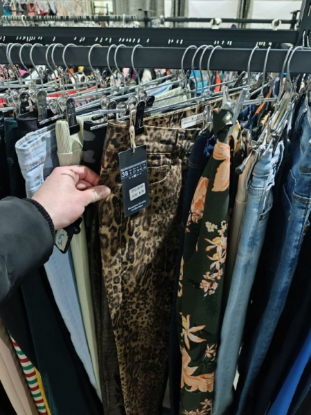 Від 19 до 390 гривень за кілограм: порівнюємо ціни в шести секонд-хендах Тернополя