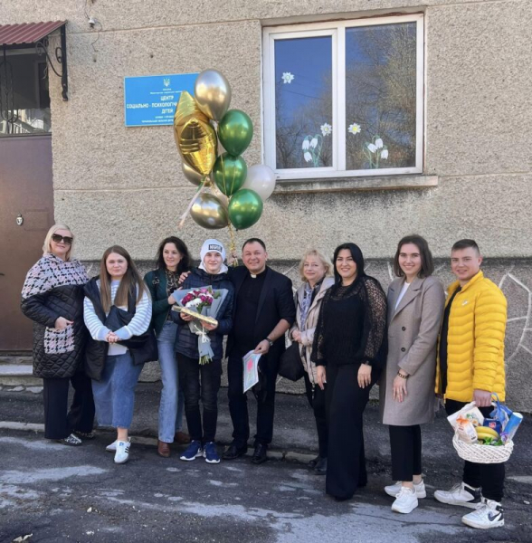 Священник Олексій Філюк став татом втретє – він усиновив сироту
