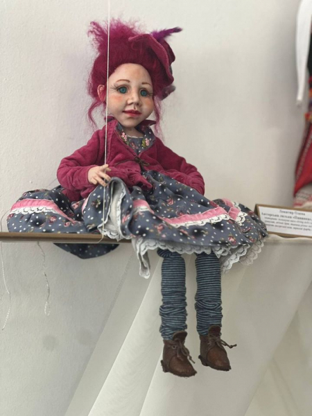 
Виставку фантастичних авторських ляльок відкрили у Кременці (фото)