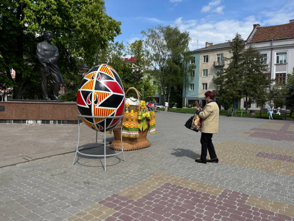 Тернопіль прикрасили до Великодня: фоторепортаж з міста Тернопіль прикрасили до Великодня: фоторепортаж з міста