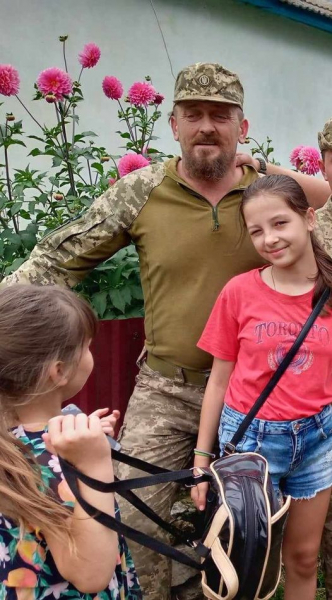 
На Тернопільщині збирають кошти для доньки захисника, який прооперувавши саркому поїхав на передову (фото)