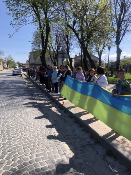 
Повернувся «на щиті»: Микулинецька громада зустріла Героя Петра Мурзу (ФОТО)