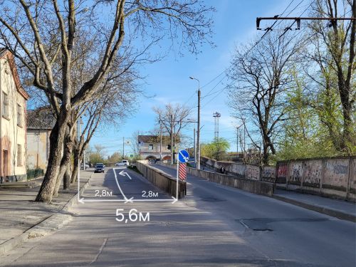 
Містяни зауважили ряд проблем у зміні організації дорожнього руху через міст біля «Політеху» у Тернополі