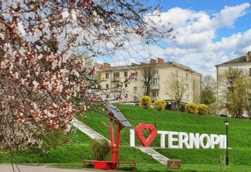 
Завтра у Тернополі очікують до 25° тепла: прогноз погоди на 10-12 квітня