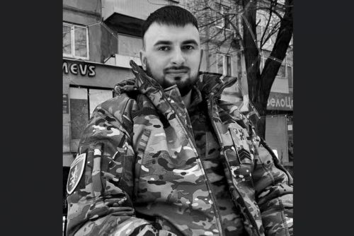 
«На щиті» до Тернополя повертається 25-річний воїн Віталій Малюк