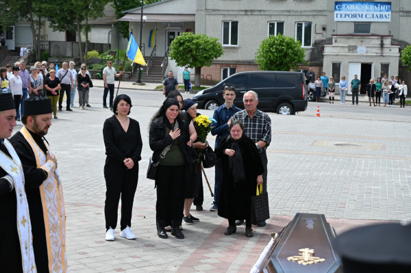 
У Лановецькій громаді зустріли загиблого на війні 20-річного нацгвардійця (фото)