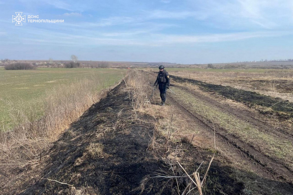 
Піротехніки Тернопільщини очистили від снарядів та мін тисячі гектарів на деокупованих територіях (фото)