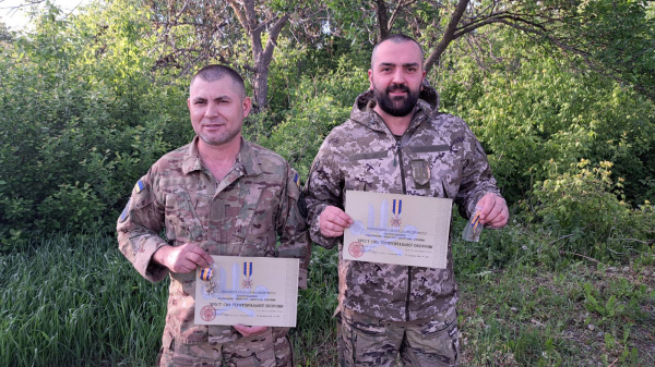 Військові тернопільської 105 окремої бригади ТрО отримали нагороди від Міністра оборони Військові тернопільської 105 окремої бригади ТрО отримали нагороди від Міністра оборони