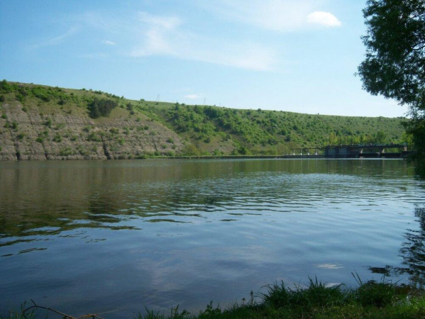 Куди поїхати з наметом на Тернопільщині: топ-8 місць для дикого відпочинку