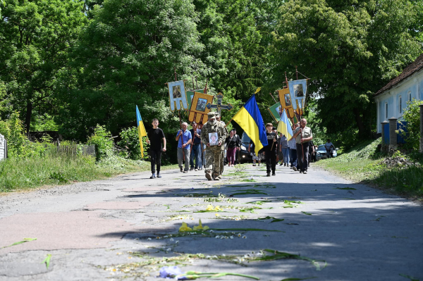 
У Лановецькій громаді зустріли загиблого на війні 20-річного нацгвардійця (фото)