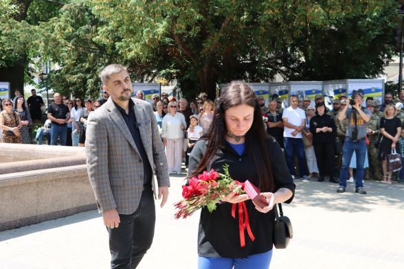 На бульварі Тараса Шевченка відкрили алею пам’яті про загиблих Героїв