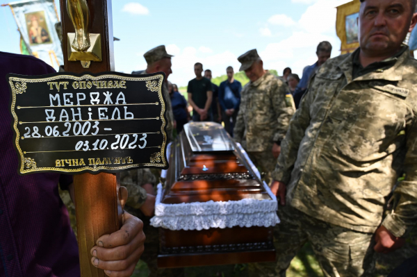 
У Лановецькій громаді зустріли загиблого на війні 20-річного нацгвардійця (фото)