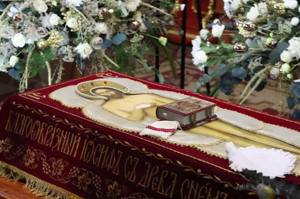 На Страсну П'ятницю у храмах Тернополя провели обряди винесення Плащаниці: як усе відбувалося На Страсну П'ятницю у храмах Тернополя провели обряди винесення Плащаниці: як усе відбувалося