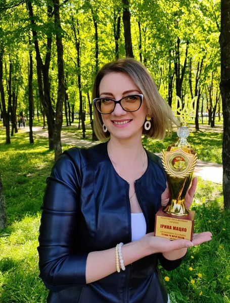 
Літераторка з Тернополя отримала нагороду «Золотий письменник» (фото)