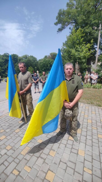 На Тернопільщині зустріли Героя, який повернувся На Щиті (Фоторепортаж)