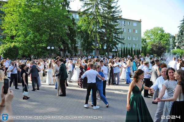 У Чорткові відбувся випускний 2024