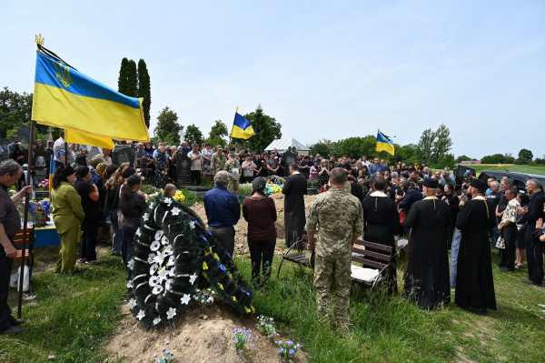 
На Лановеччині попрощалися зі старшим сержантом Дмитром Собчуком (фото)