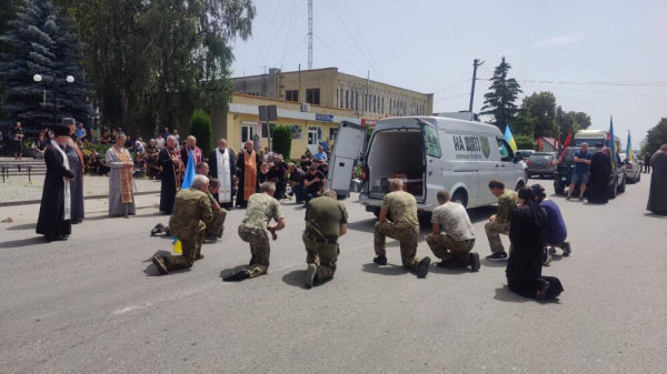 На Тернопільщині зустріли Героя, який повернувся На Щиті (Фоторепортаж)