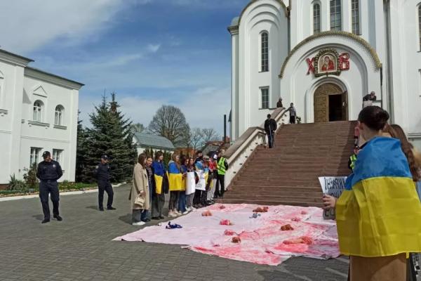 Церкві московського патріархату скасували право користування землею на Коновальця: рішення суду