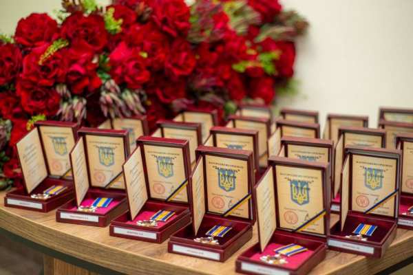У Тернополі вручили ордени і медалі сім'ям загиблих військовослужбовців