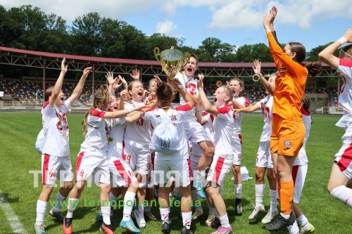 
Футболістки «Кривбасу» у Тернополі стали чемпіонками України Ю-15 (фоторепортаж)