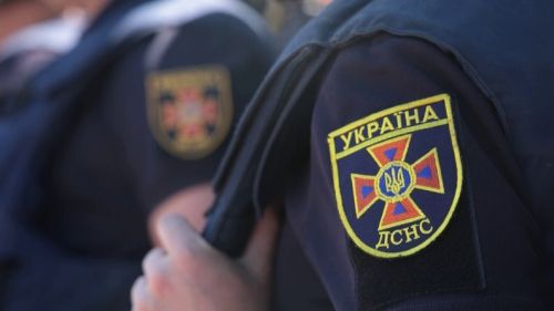 
Мобілізація працівників ДСНС: рятувальників «добровільно-примусово» записують у «Лють»