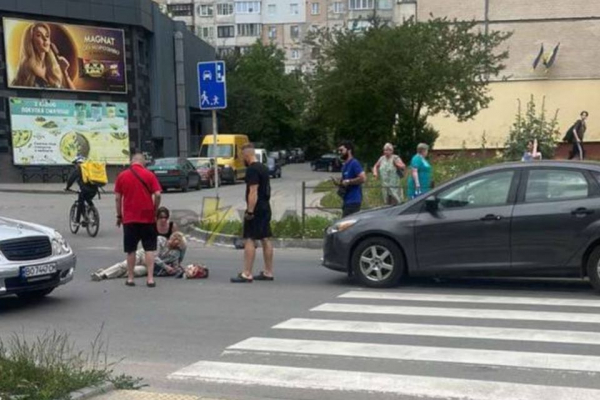 На Володимира Великого збили літню жінку: потерпілу госпіталізували