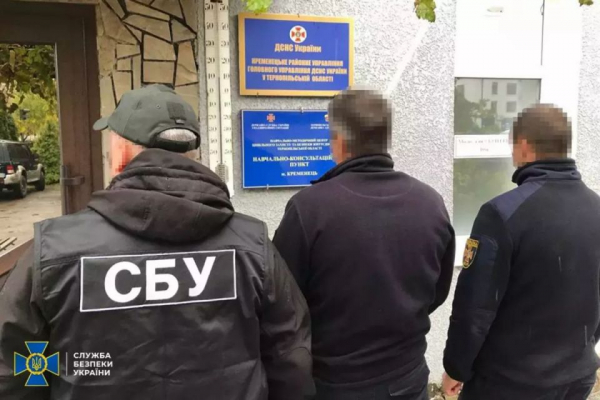 Двоє посадовців ДСНС з Тернопільщини підробили документи про купівлю воріт за понад мільйон гривень