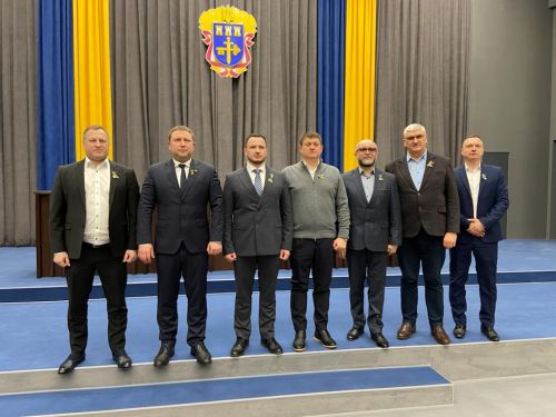 
Не вистачило голосів: депутати Тернопільської облради не позбавили мандатів Труша та Захарківа