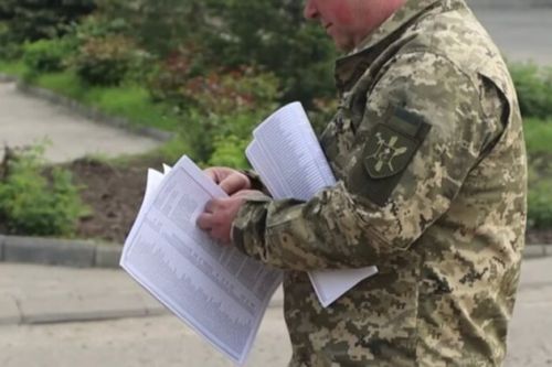 росіяни запустили масову кампанію по дискредитації працівників ТЦК в Україні
росіяни запустили масову кампанію по дискредитації працівників ТЦК в Україні