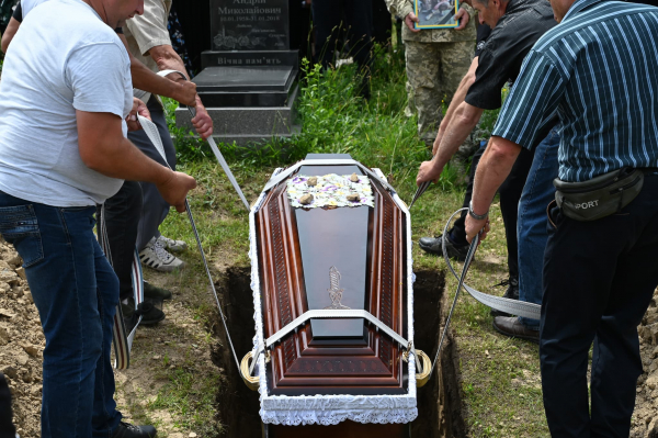 
На Лановеччині попрощалися зі старшим сержантом Дмитром Собчуком (фото)