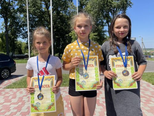
Чемпіонами та призерами змагань з літнього біатлону стали юні спортсмени з Великоберезовицької громади (ФОТО)