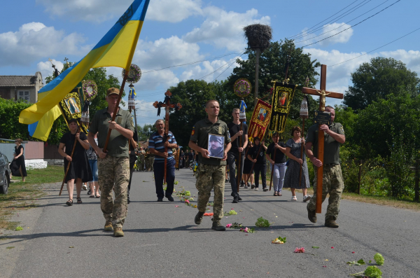 
У Білобожницькій громаді на Тернопільщині попрощались з двома захисниками (фото)