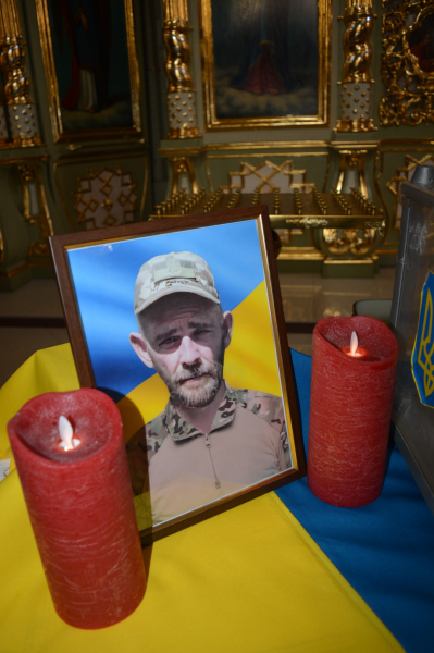
У Збаражі попрощалися з військовим, захисником України Сергієм Хоміцьким (фото)