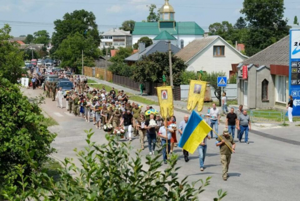 У Шумську сотні людей прощалися з родиною Гвоздяр, яка загинула у страшній ДТП