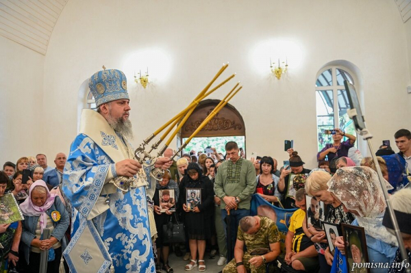 Митрополит Епіфаній на Кременеччині освятив місце під будівництво Всеукраїнського меморіалу памʼяті полеглих захисників України. Фоторепортаж