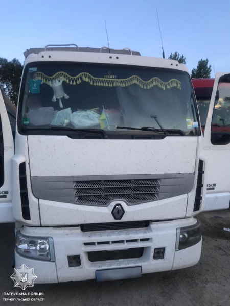 
У Тернополі п'яний водій вантажівки вчинив ДТП