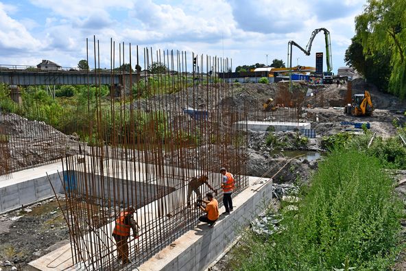 
Дорожники повідомили, на якому етапі перебуває реконструкція мосту у Теребовлі (фото)