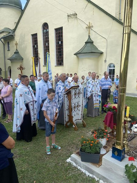 
У громаді на Тернопіллі відбувся фестиваль християнської молоді, де збирали гроші на ЗСУ (фото)