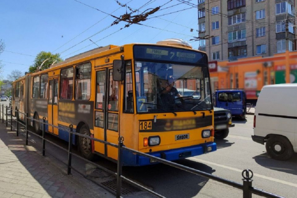 Через спеку у Тернополі запровадять зміни у русі громадського транспорту