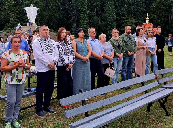 
На Монастирищині, де з'явилася Богородиця, відбулася єпархіальна проща «За мир і спокій в Україні» (фото)
