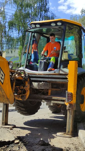 На «Східному» замінюють частину водогону — коли відновлять водопостачання