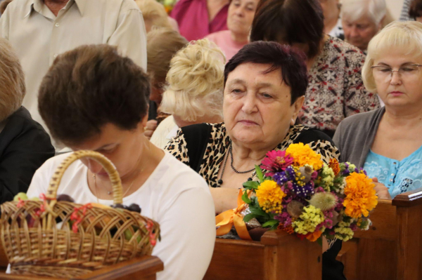 Як тернополяни освячували кошики на Спаса: репортаж з місцевих храмів