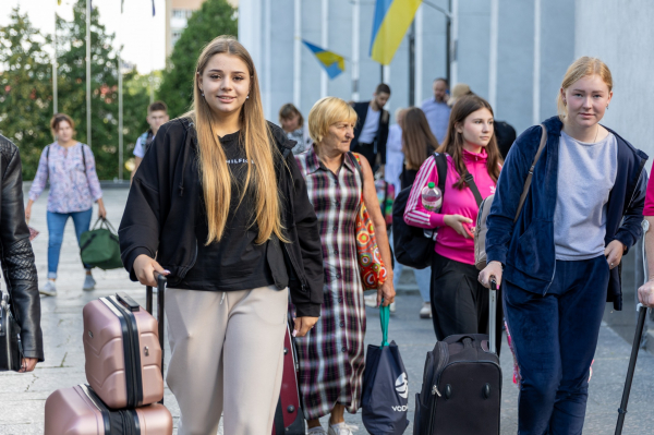 
Діти загиблих і зниклих безвісти військових з Тернопільщини вирушили на відпочинок до Польщі