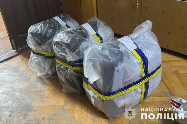 У Тернополі чоловіки регулярно “чистили” склад з електроінструментами: власники звернулись до поліції