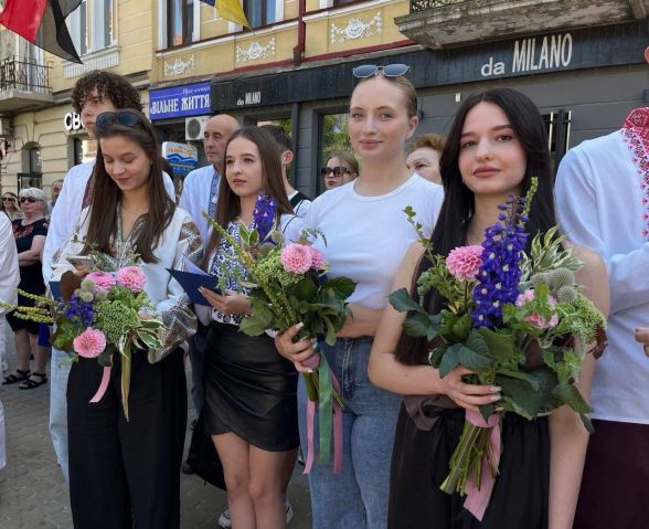 Наша гордість! У Тернополі нагородили найкращих випускників шкіл