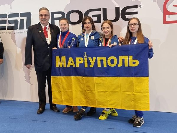 
Троє спортсменів з Тернополя завоювали золото, срібло та бронзу на чемпіонаті Європи з жиму лежачи (фото)