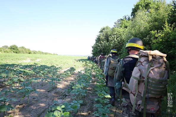 
Гвардійці 2 Галицької бригади з Тернополя пройшли тактичні навчання з бойовою стрільбою (фото)